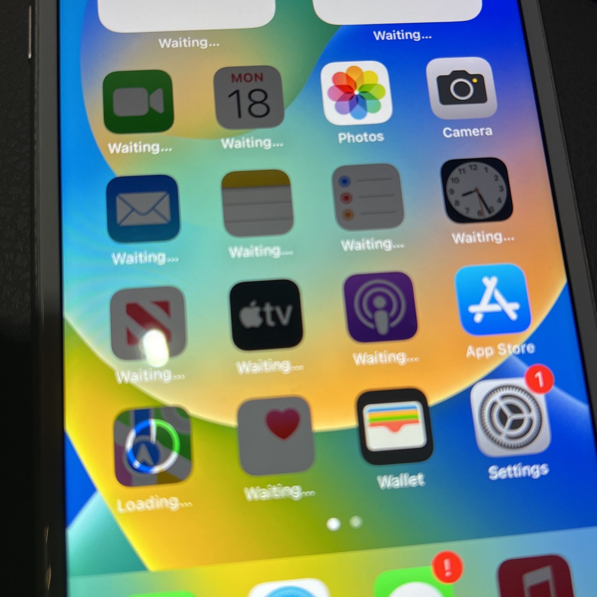iPhone 8 Plus Silver Unlocked To Any Carrier 64GB