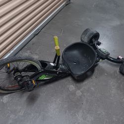 Huffy Green Machine RT 20-Inch 3-Wheel Tricycle in Green and Black