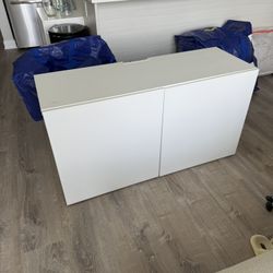 TV CONSOLE 