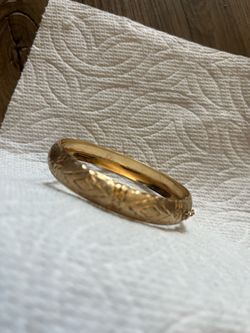 Brazalete de oro de 14k