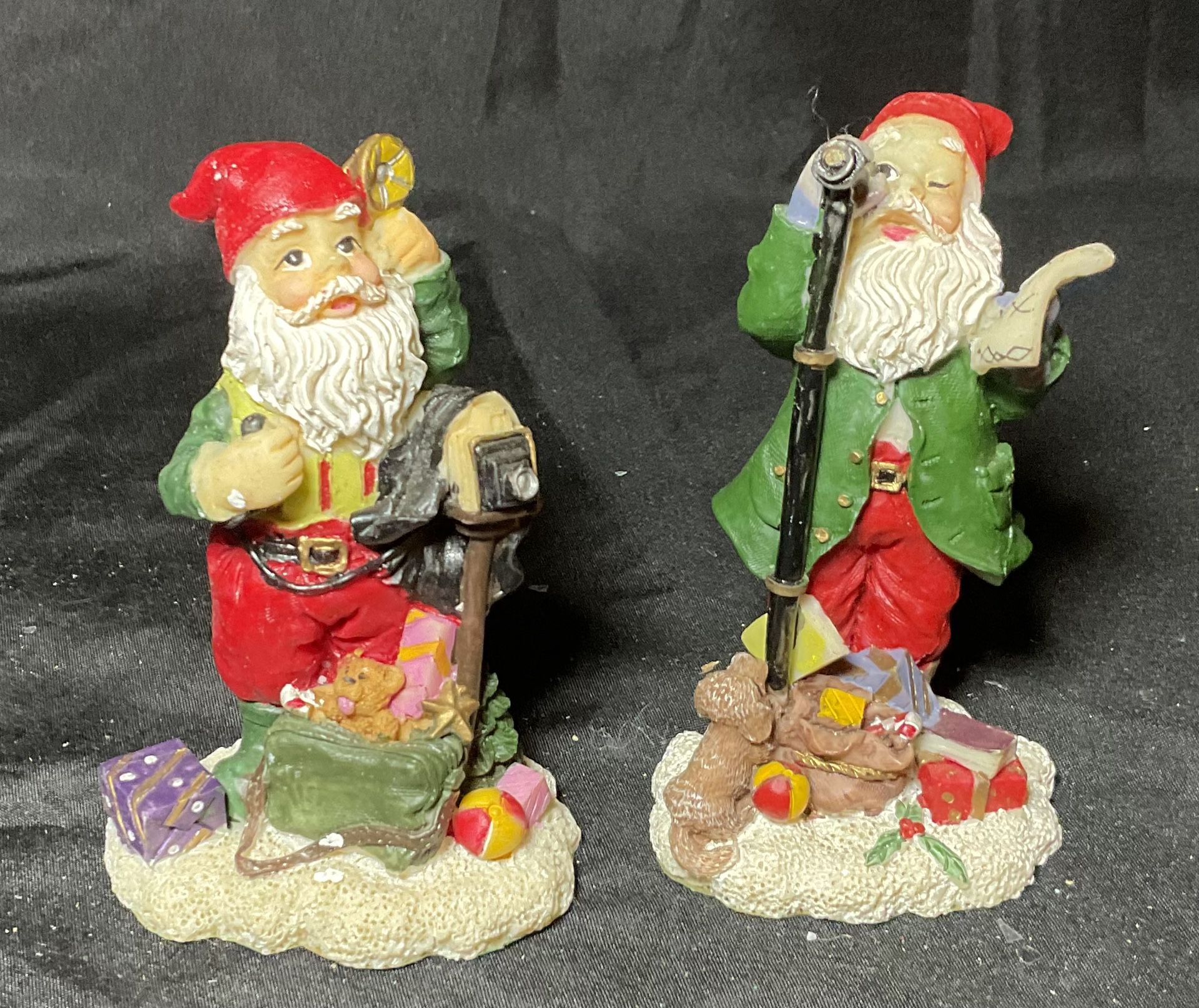 Vintage Santa Claus Christmas Resin Figurines Set Of 2