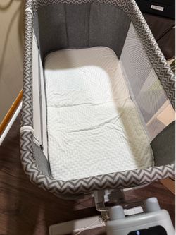Bassinet Grey