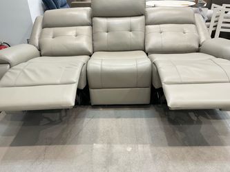 New Dual Power Reclining Sofa.