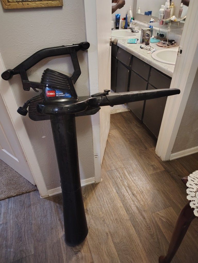 Toro Super Blower VAC