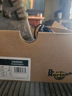 Dr. Martens Polished Smooth Boots Size EU 38(7)