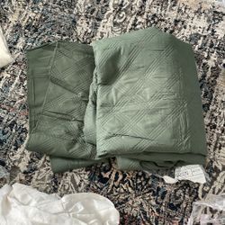 King Size Quilt With 1 King Size Pillow Case NEW!