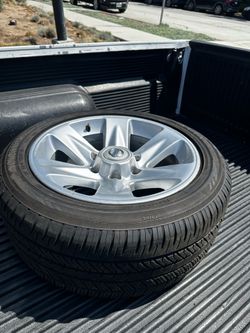 Nissan pathfinder wheel
