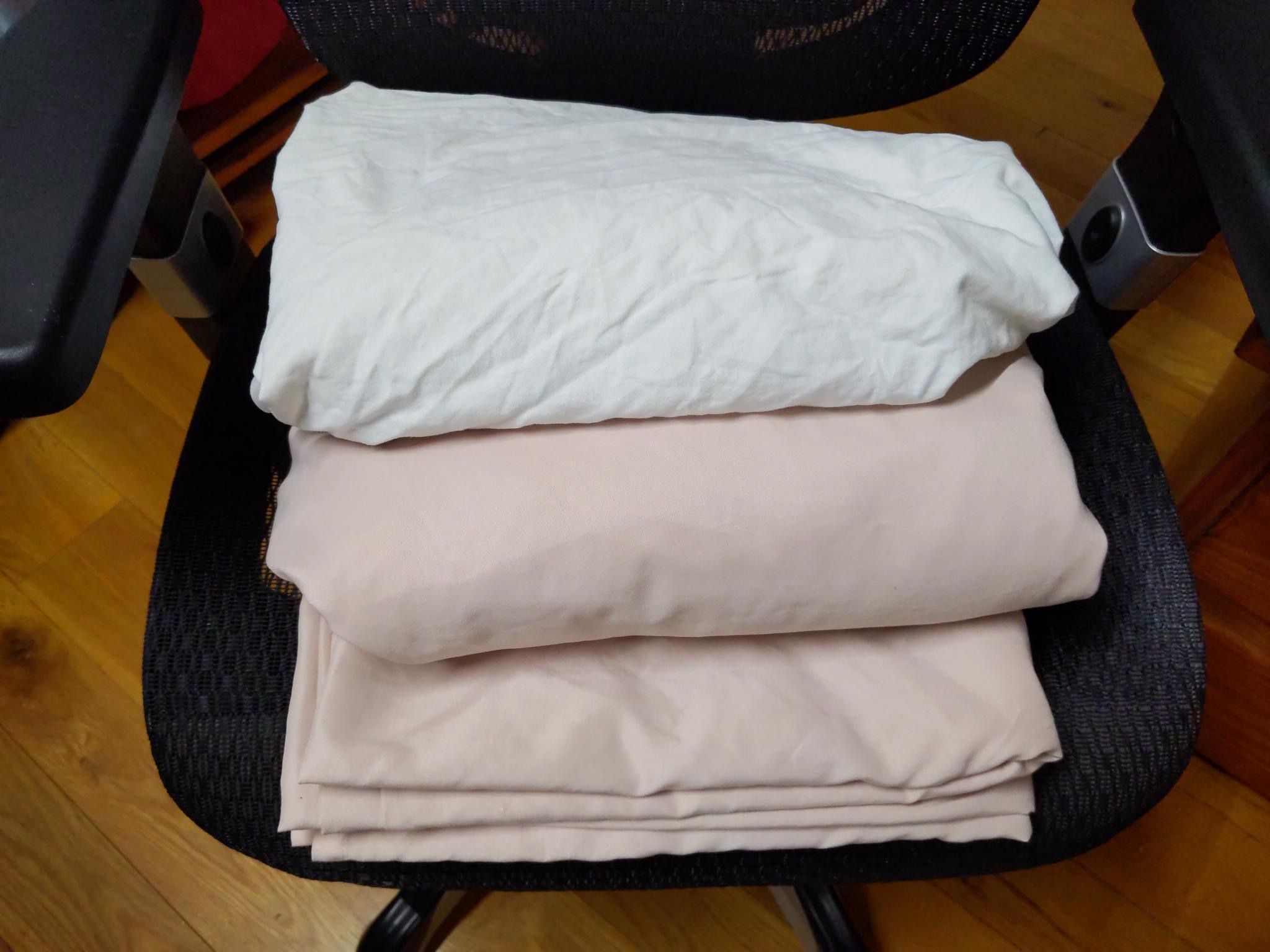 Pink Full Amazon Basics Microfiber Bedsheets and Undersheet