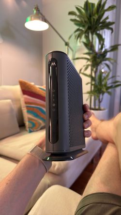 Motorola DOCSIS 3.1 MB8600 cable modem