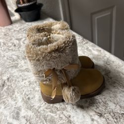 Suede Boots With Fur And Dangling For Balls