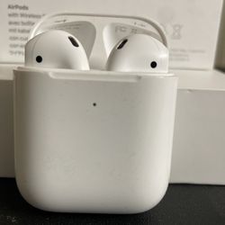 Apple AirPods 2nd Gen | Wireless Charger Case Thumbnail