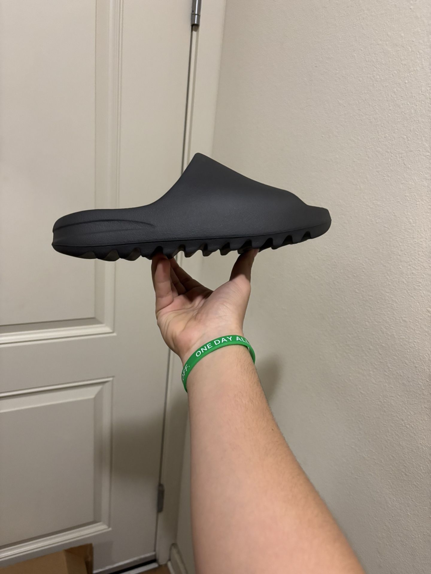 Yeezy Slides Onyx