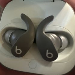 PowerBeats Bud Pro 