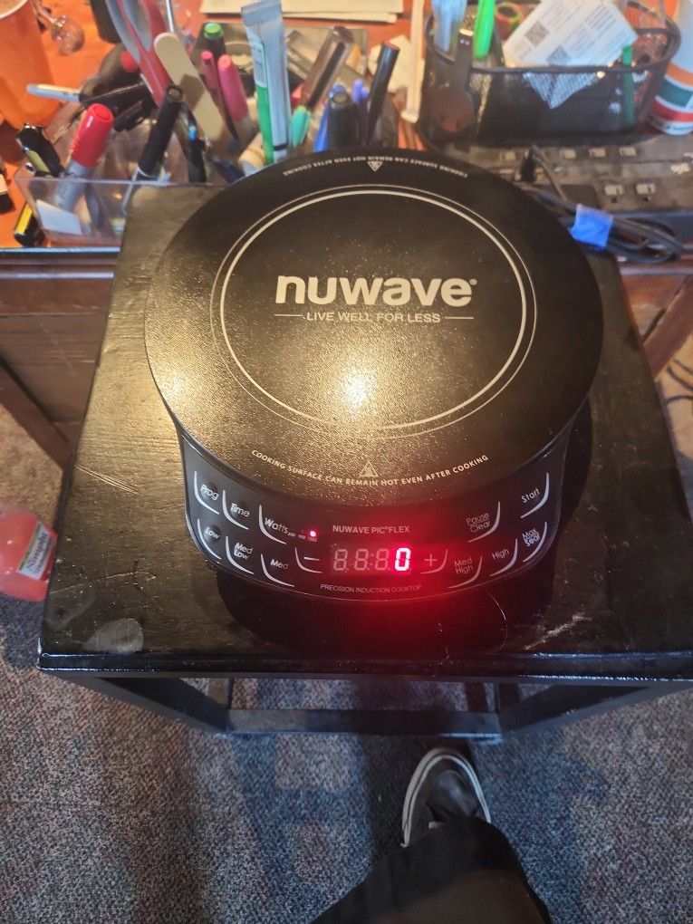 NUWAVE SMART CERAMIC HOTPLATE