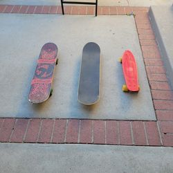 3 Skateboards 