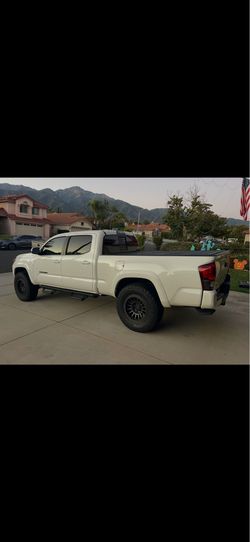 Tacoma MX 4 bakflip bed cover