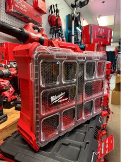 Milwaukee PACKOUT 20 in. Deep Small Parts Organizer with 6 Compartments and Quick Adjust Dividers
