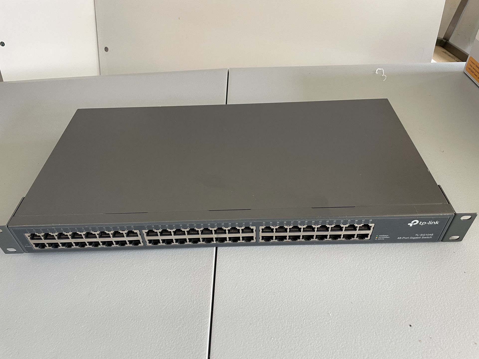 tp-link 48-port Gigabit Switch
