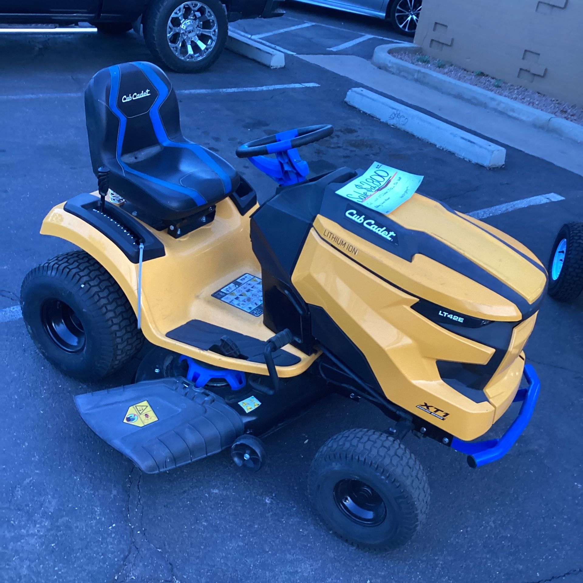 Cub Cadet XT1 Enduro LT 42 in. 56-Volt MAX 60 Ah Battery Lithium-Ion Electric Drive Cordless Riding Lawn Tractor