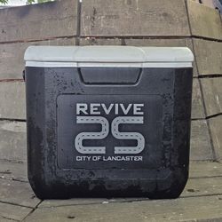 Coleman Cooler With Handle