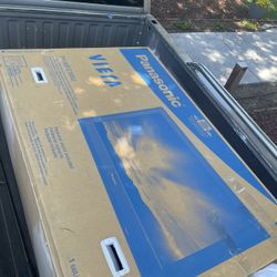 panasonic  VIERA TH‑50PZ700U (50″ Plasma HDTV)  Brand New