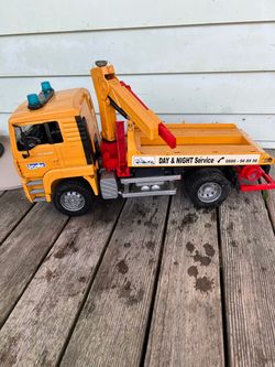 BRUDER DAY/NIGHT TRUCK
