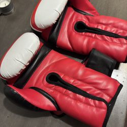 Boxing Gloves And Pads