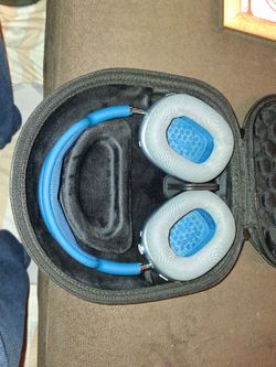 Head phones