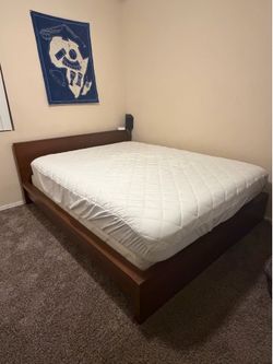 Queen mattress and box spring
