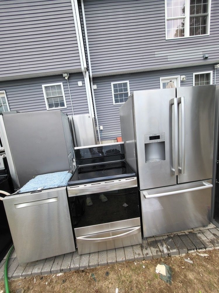 Fridge, Electric Stove, Dishwasher
