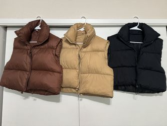 Women’s Crop Puffer Vests