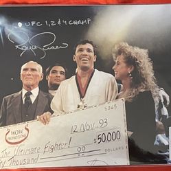 2003 Royce Gracie  UFC LEGEND Autographed 8"x10" Photograph