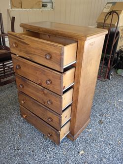Sturdy DRESSER