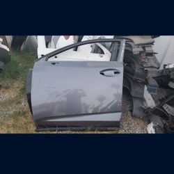 2015 - 2021 LEXUS NX NX300h LEFT FRONT
DOOR DRIVER SIDE SHELL USED OEM. H Yd