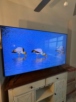 Samsung UN65CU7000FXZA 65" 4K LED Smart TV