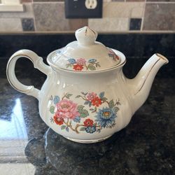 Vintage Sadler Teapot