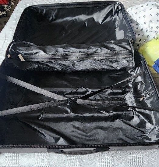 Isaac Mizrahi Large Lugage