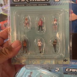 Mijos Exclusive 1:16 Scale Figures 