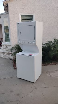 Stackable washer gas dryer