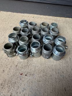 Lot of 20 Metal Electrical Conduit Fittings Connectors 1-1/4” 1-1/2”
