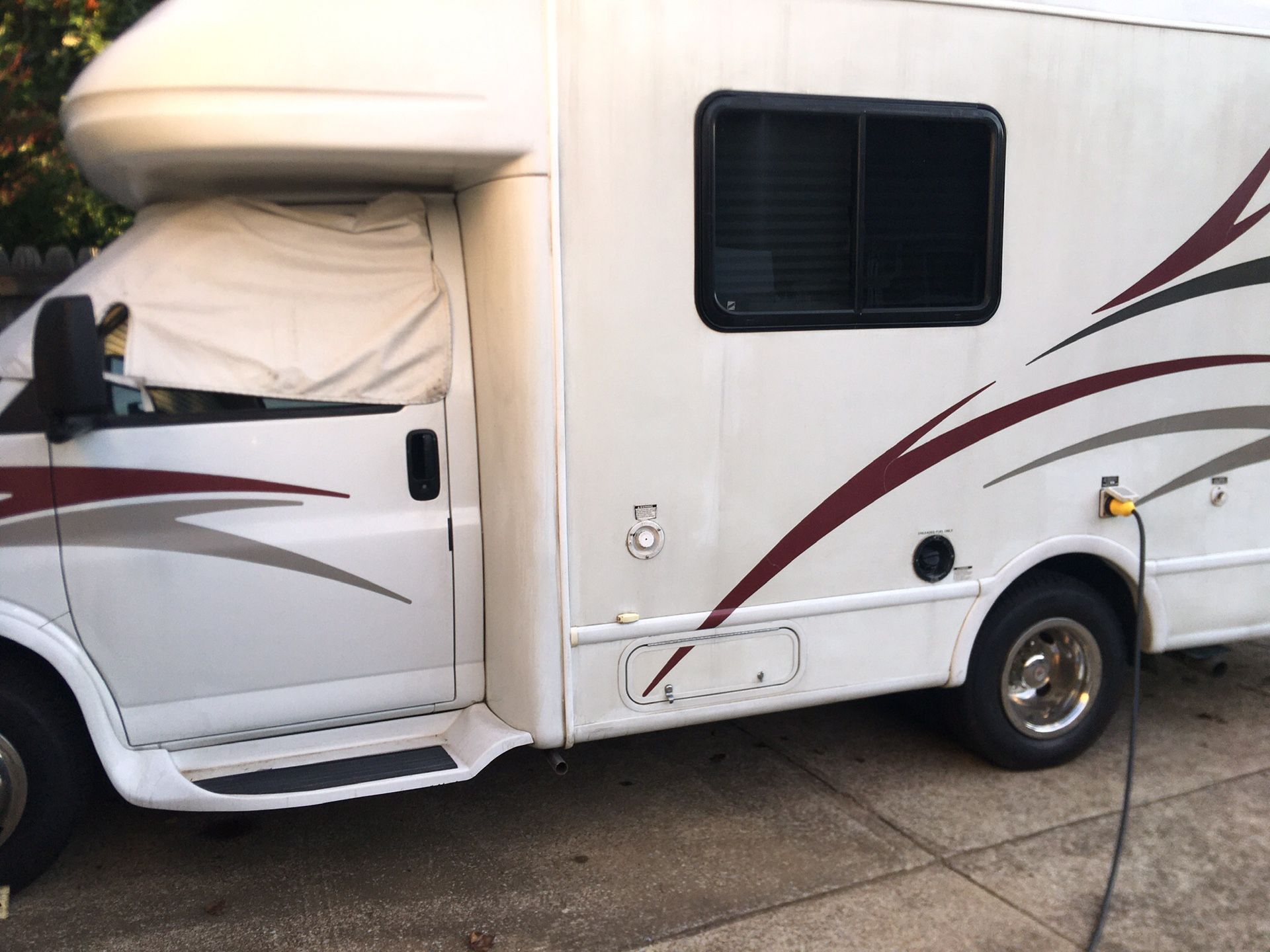 2005 Chevy RV 22ft. Priced to sell