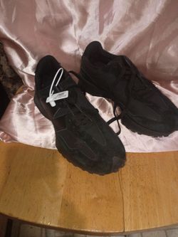 New balance women size 7