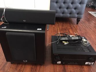 Speaker, buffer, and amplifier