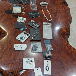 Mixed lot of new Jewelry Necklaces Pendants Earrings Rings
