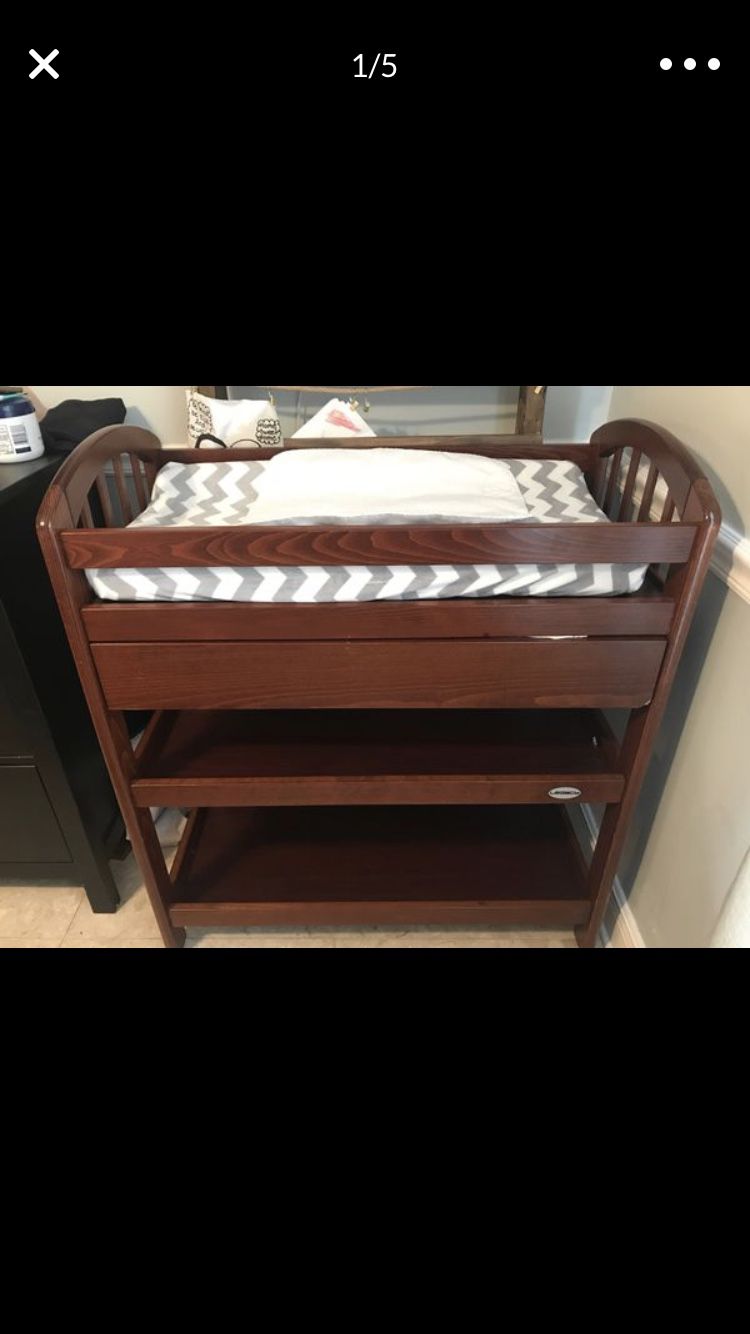 Changing table with cushion