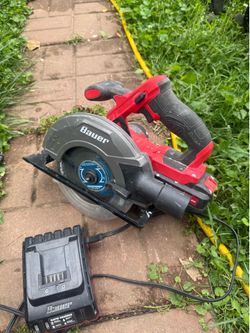 20V Cordless, 6-1/2 in. Circular Saw with battery and charger