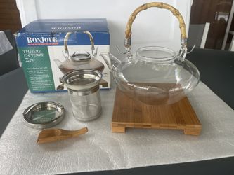 Bonjour Gourmet Zen Teapot  Elegant hand-blown glass design. 