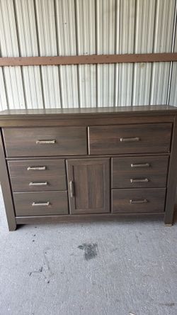 Dresser 61 x 16