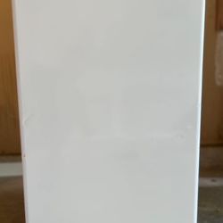 Mini Fridge (College Dorm)