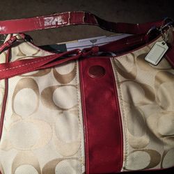 Coach beige monogram purse No K1(contact info removed)7E
Coach